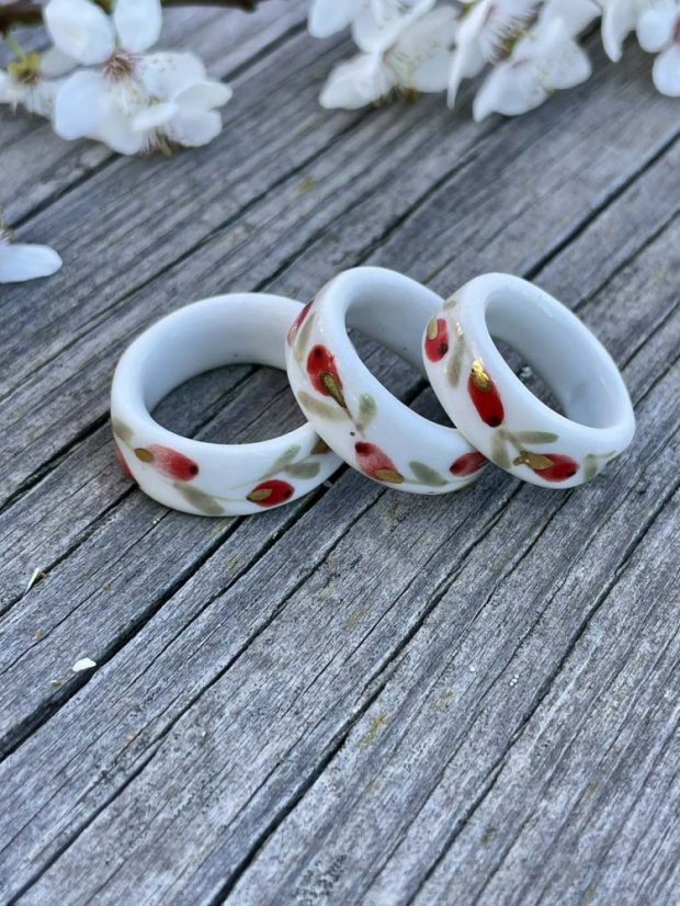 Porcelánový prstýnek - Šípek
