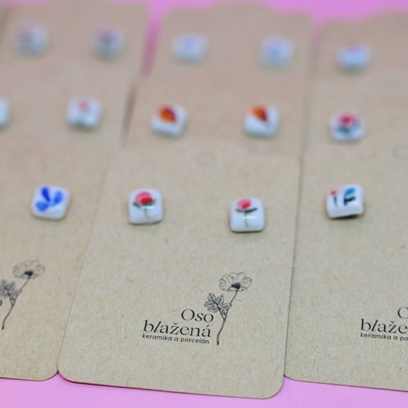 Malované čtverečky - různé vzory - Barva: řebříček