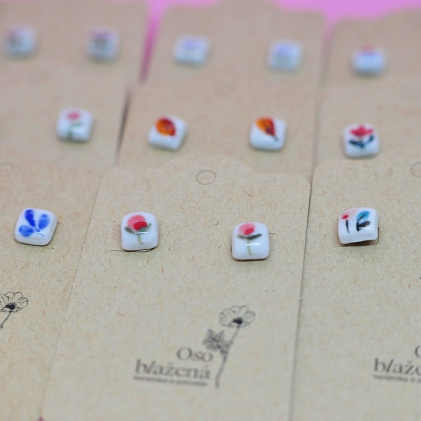 Malované čtverečky - různé vzory - Barva: řebříček