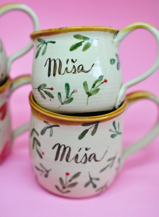 Hrneček se nápisem na přání