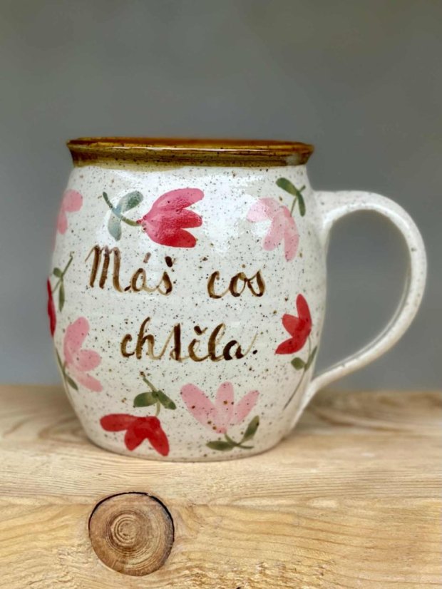 Hrneček se nápisem na přání