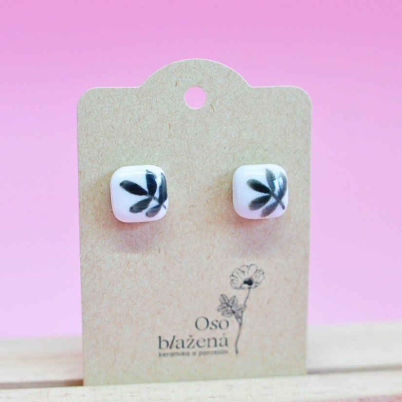 Malované čtverečky větší - různé vzory - Barva: pivoňka